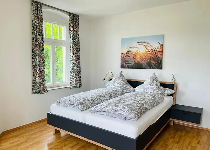 Lichtdurchflutete schicke Ferienwohnung in Zwickau